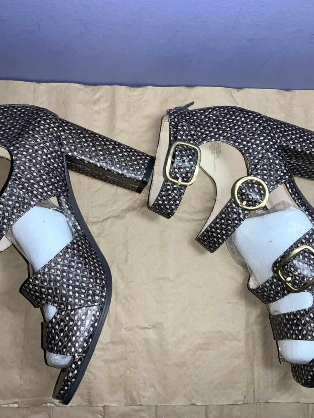 Nine West Nopereira faux reptile print multi strap block heel sandals Sz 9M